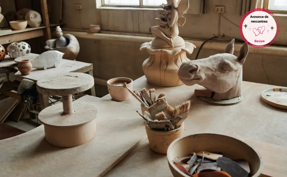 Des sculptures à commenter au domicile du premier inscrit à Saint-Lô 🗿✨